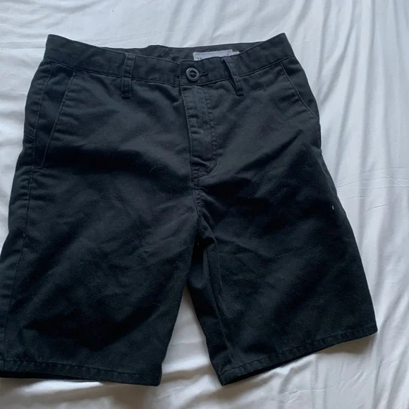 Short volcom - Picture 1 of 4